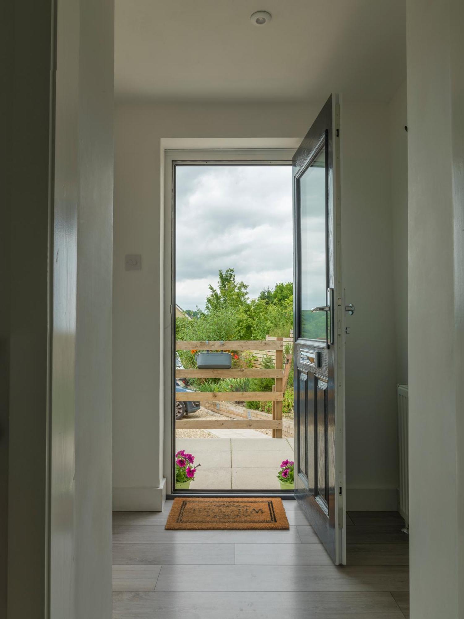 Stunning Modern Apartment In The Cotswolds Chalford Buitenkant foto